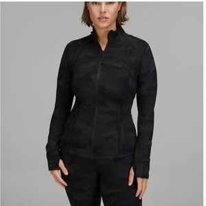 Lululemon Define Jacket Luxtreme. Black camo. Size 4. NWT